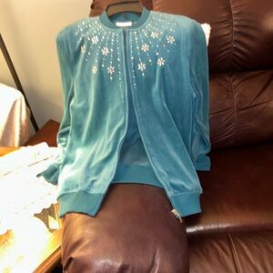 Alfred Dunner Green Velvet Jacket with Silver Floral Accents Size NTW